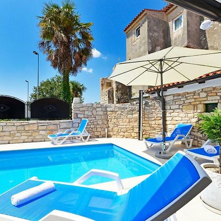 Sveti Lovreč PazenatičkiLory别墅 外观 照片