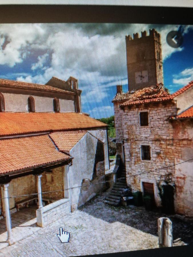 Sveti Lovreč PazenatičkiLory别墅 外观 照片