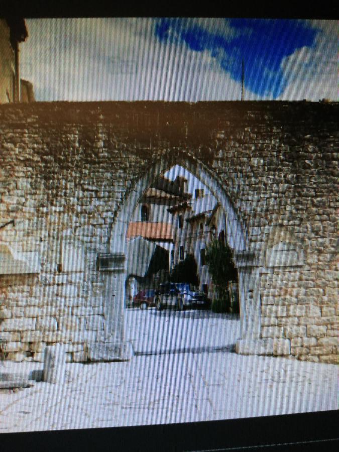 Sveti Lovreč PazenatičkiLory别墅 外观 照片