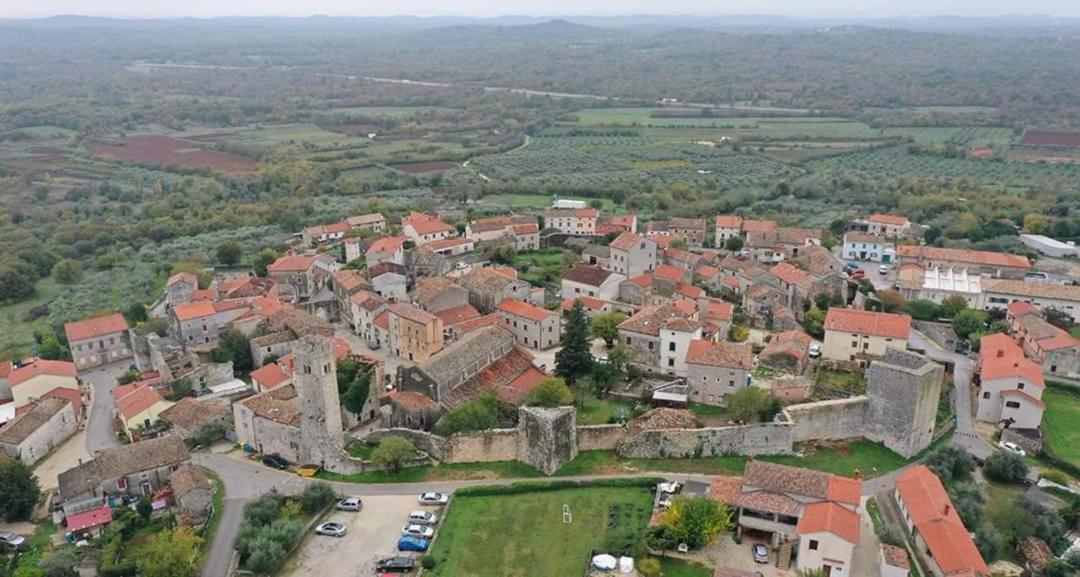 Sveti Lovreč PazenatičkiLory别墅 外观 照片