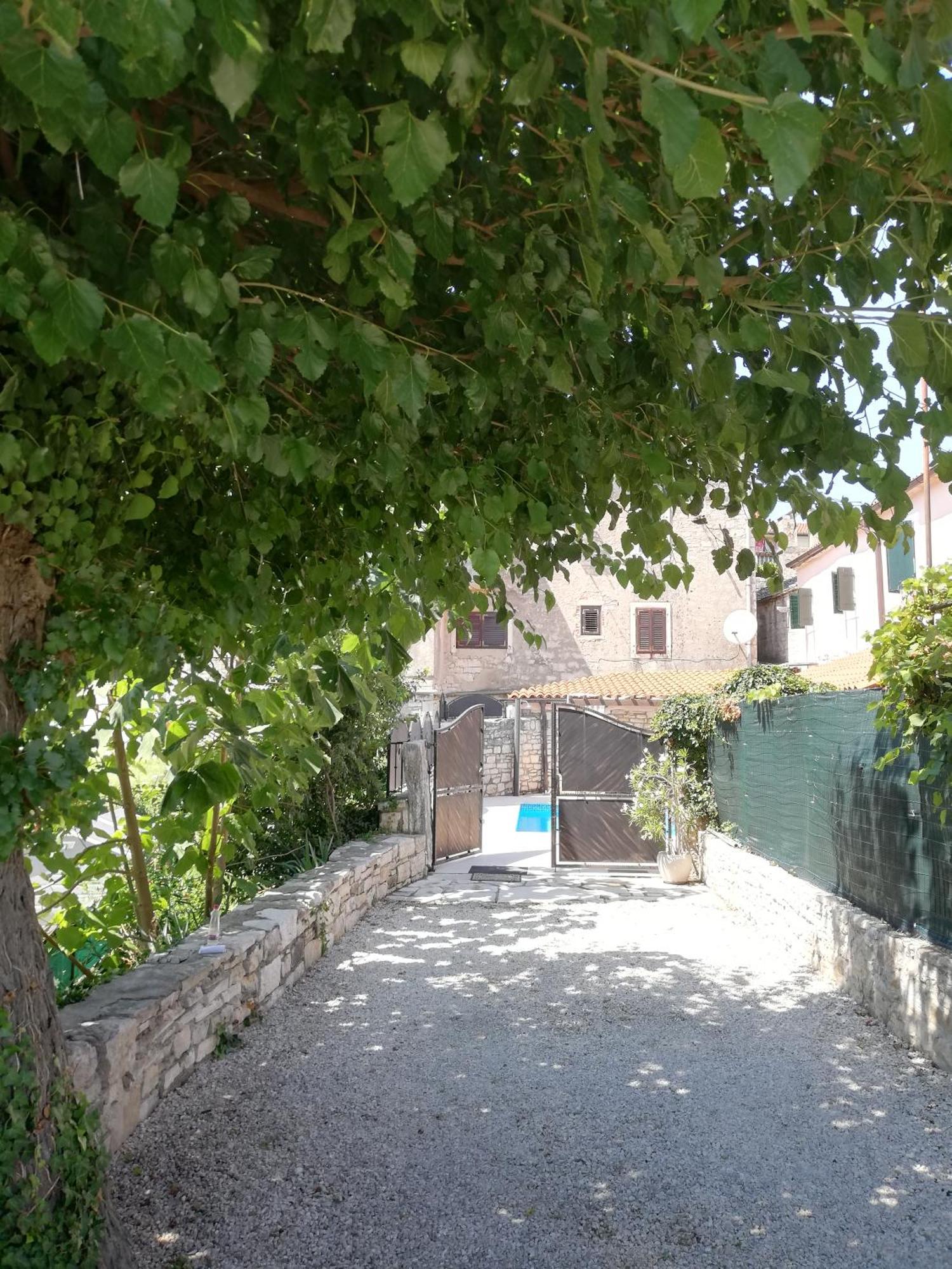 Sveti Lovreč PazenatičkiLory别墅 外观 照片