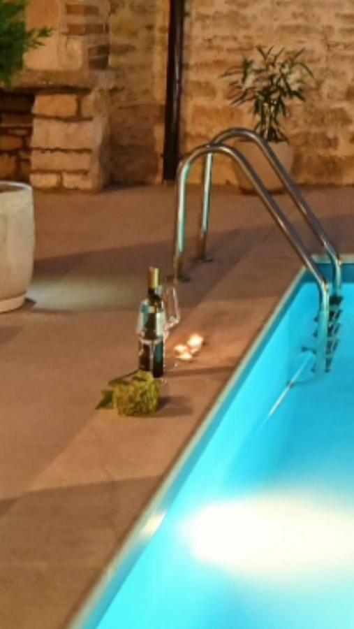 Sveti Lovreč PazenatičkiLory别墅 外观 照片